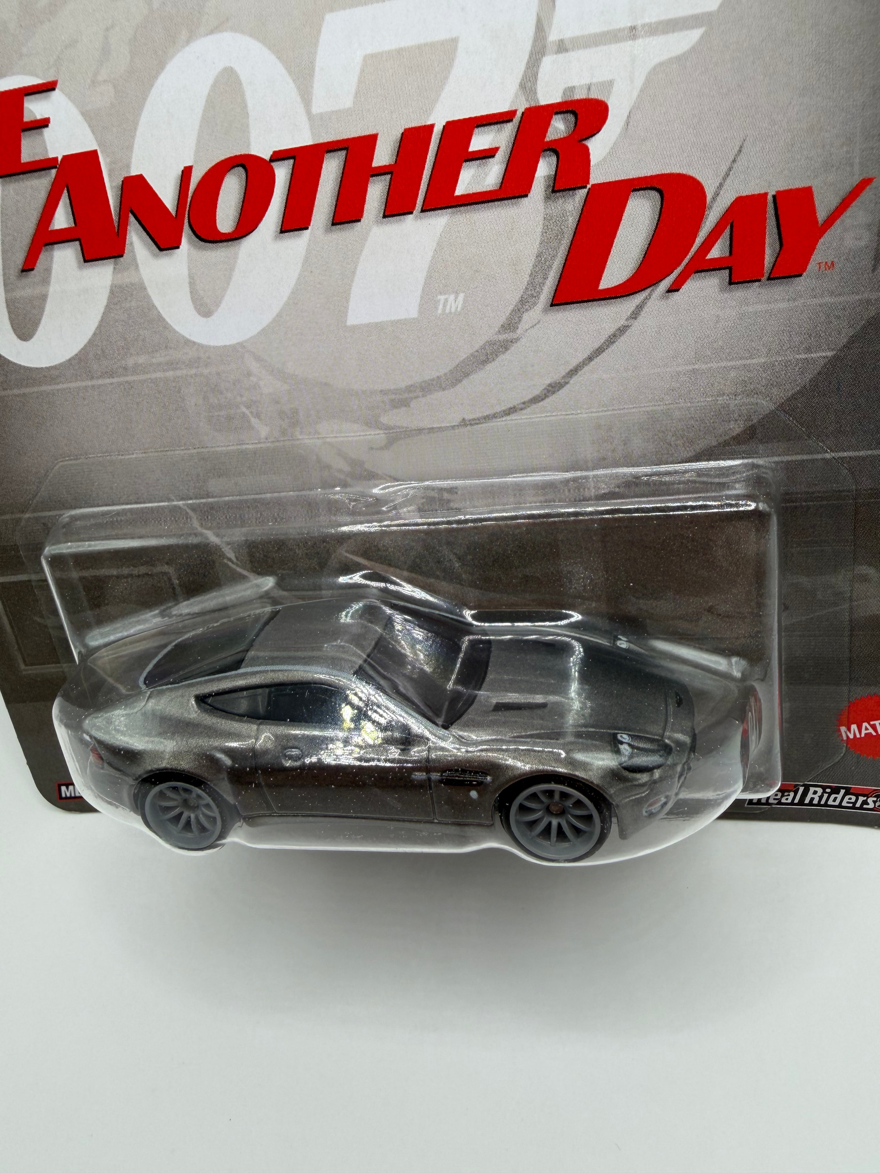 Hot Wheels Aston Martin Vanquish - 007 Die Another Day